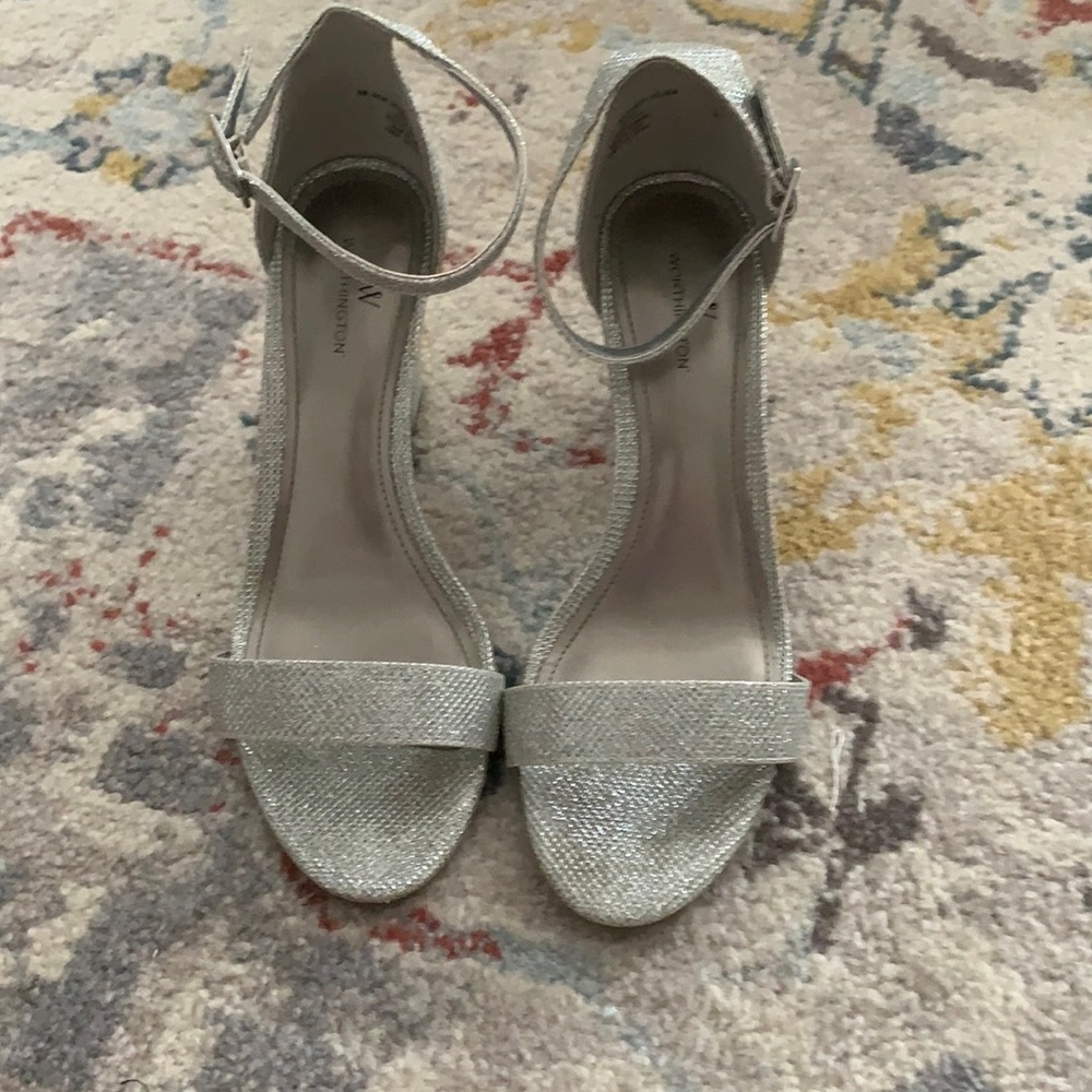 Womens 8 Silver Sparkle Heels
